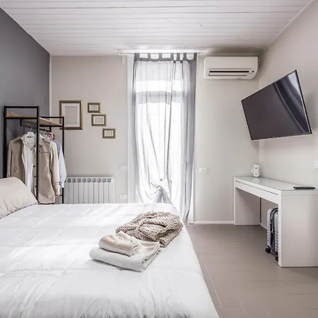 649 Mono Con Terrazzo Apartment *
