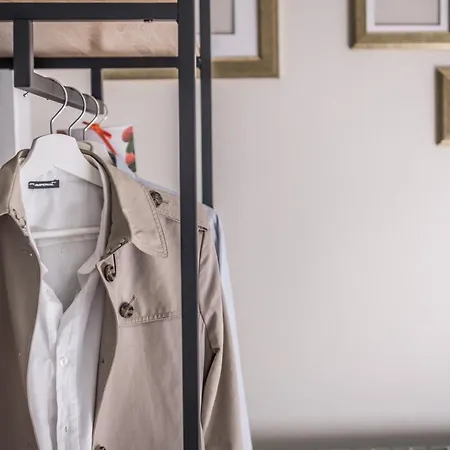 649 Mono Con Terrazzo *